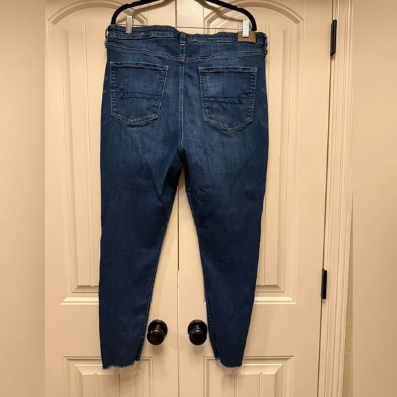 American Eagle - Stretch Denim - Picture 2 of 2